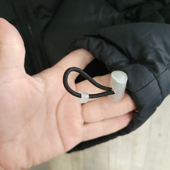 Stave Madden Women's Black Vest Size Medium with Pocket and Hood - Picture 13 of 14